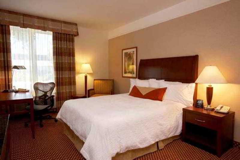 Hilton Garden Inn Cincinnati/Sharonville Exterior foto